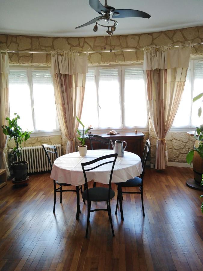 Petite Chambre Meublee Au Coeur De Ville - Chez L'Habitant Le Creusot Exterior photo